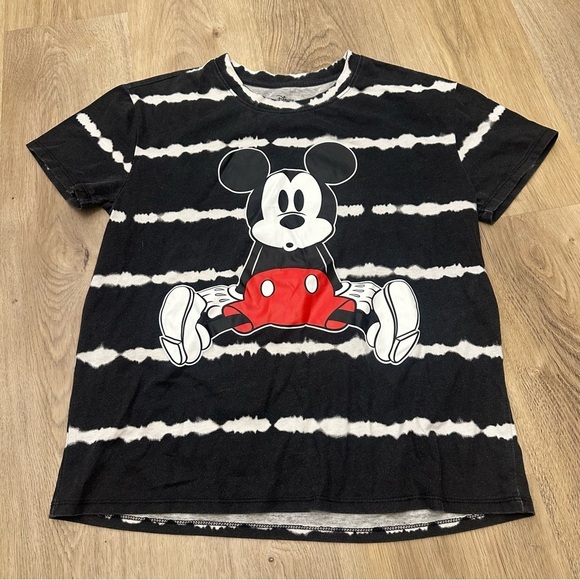 Disney Black and White Striped Mickey Graphic Short Sleeve Tee size M - Picture 1 of 4